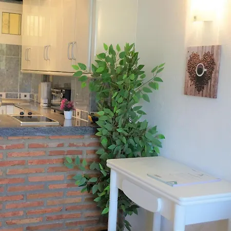 Cozy Estudio En Edificio Jupiter Lägenhet *