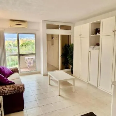 Cozy Estudio En Edificio Jupiter * Benalmádena